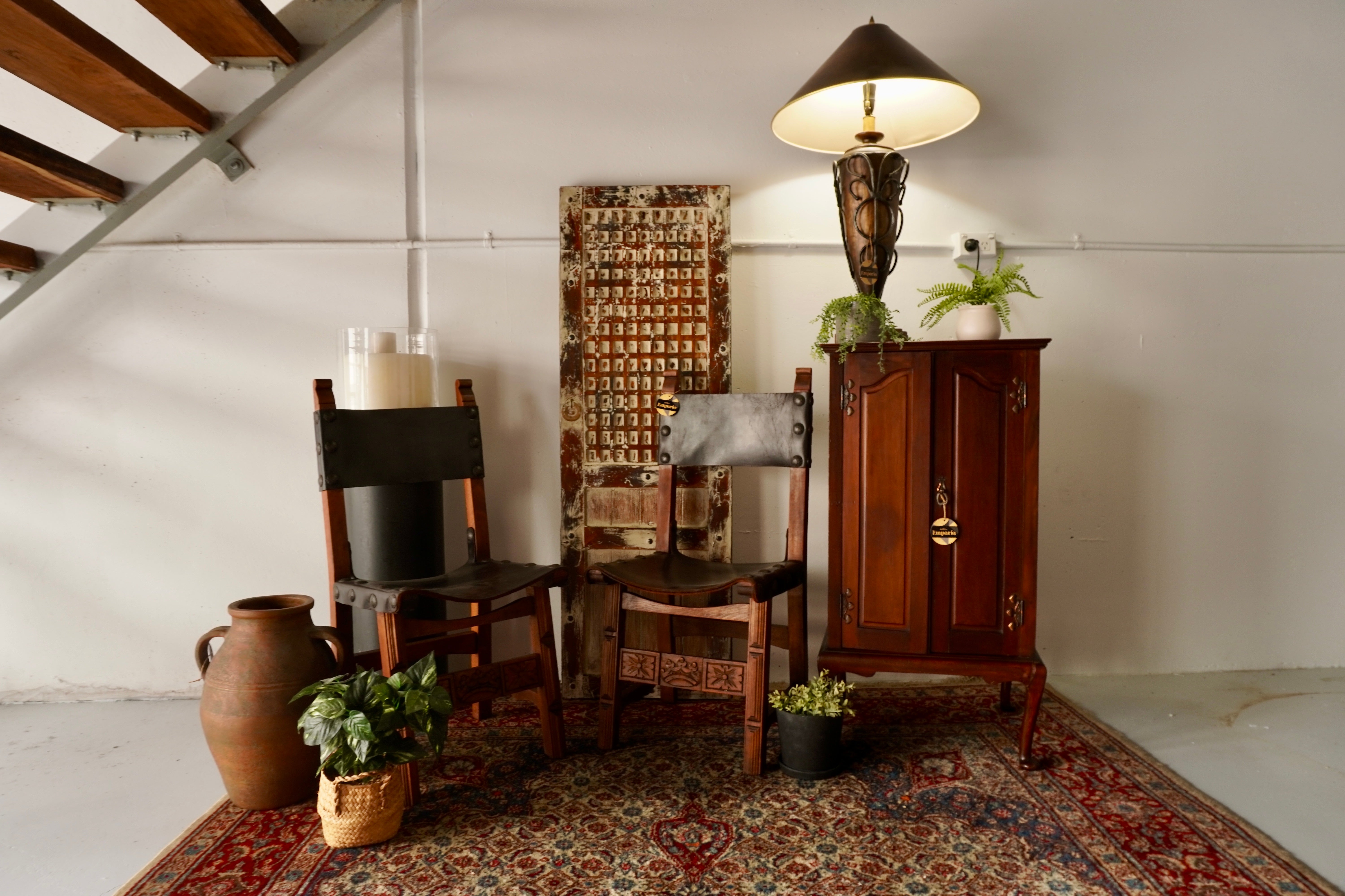 NAVARRO ARGUDO スペイン　ヴィンテージ　レザーシートチェア　① VINTAGE SPANISH NAVARRO ARGUDO CHAIRS | ANTICO EMPORIO